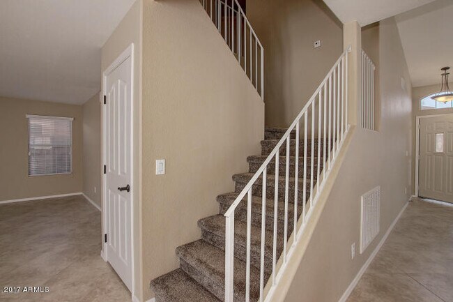 Building Photo - 12755 W Alvarado Rd