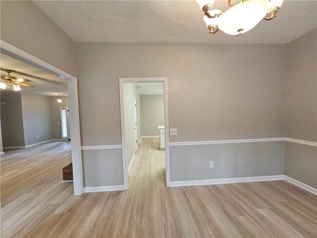 Building Photo - 3351 Governors Ct