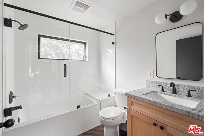 Building Photo - 21273 Entrada Rd