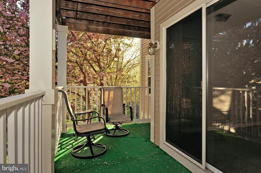 Building Photo - 13103 Millhaven Pl