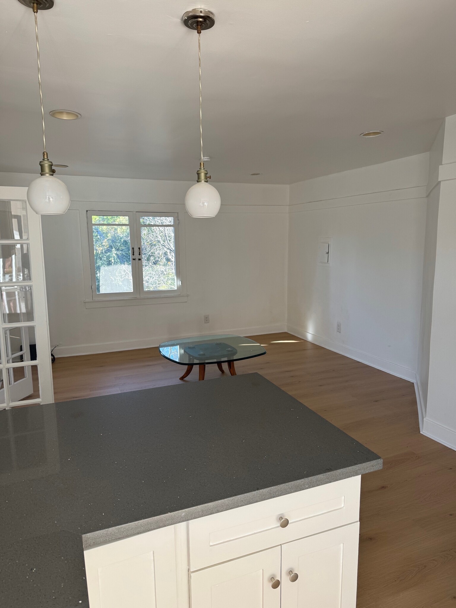 Building Photo - 5926 Hayes Ave