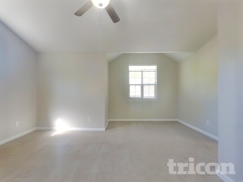 Building Photo - 2055 Towne Manor Dr NW