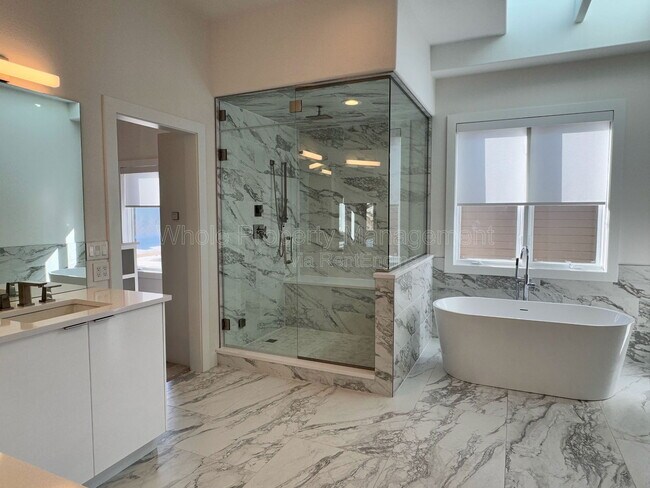 Building Photo - 14973 W 32nd Dr