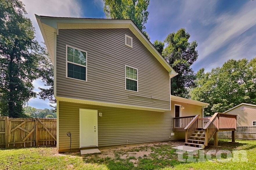 Building Photo - 431 Bridgeport Pl