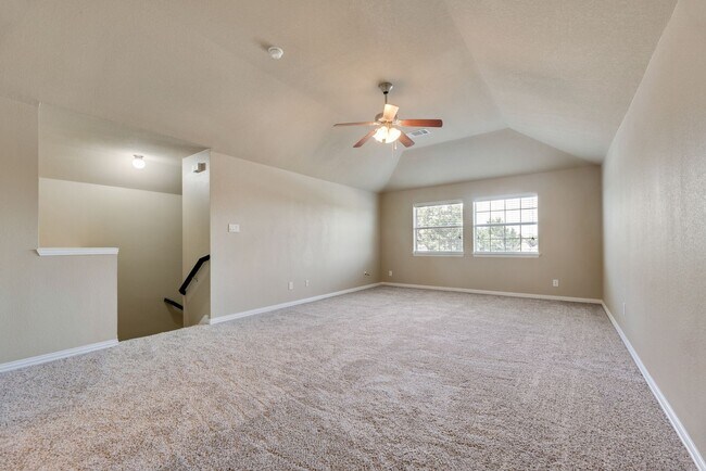 Building Photo - A must see home in Grand Prairie!