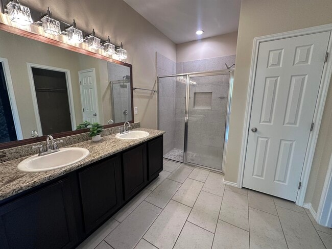Building Photo - 5519 Shorthorn Dr