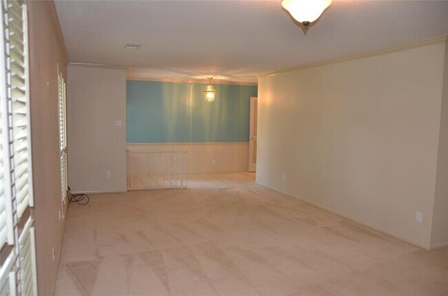 Building Photo - 5651 Valkeith Dr