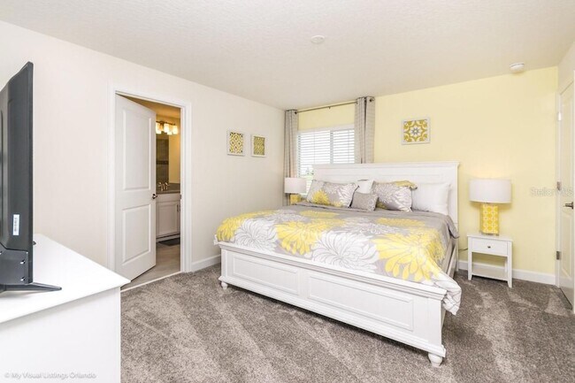 Building Photo - 9007 Stinger Dr