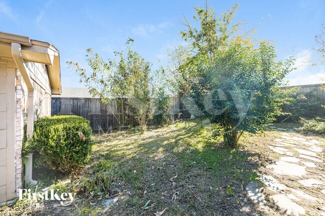 Building Photo - 2912 Yorktown Rd