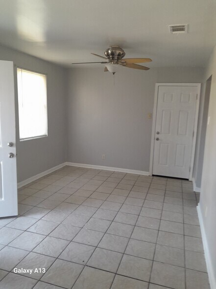 Building Photo - 8020 Haney Dr
