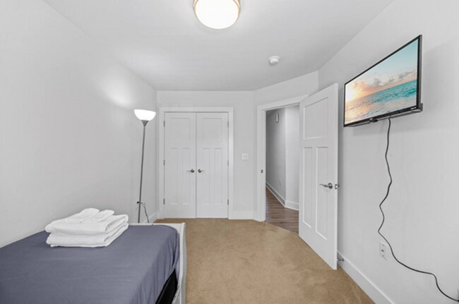 Building Photo - 3 Bed, 2.5 Bath - Lucky Penny - Furnished ...