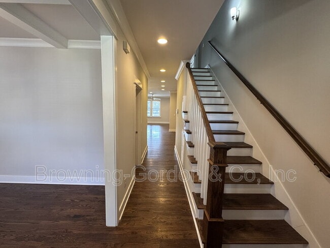 Building Photo - 1714 B Straightway Ave