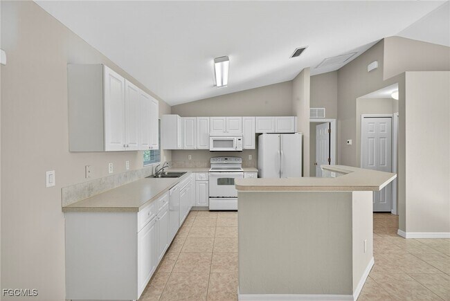 Building Photo - 408 NW 17th Ave