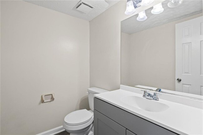 Building Photo - 2122 Fieldstone View Ct SE