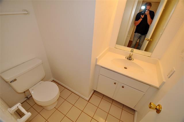 Building Photo - 2610 Lakehill Ln