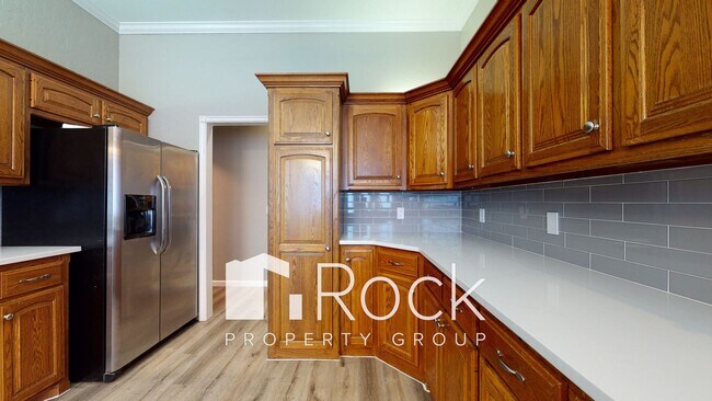 Building Photo - Need space? Take a look at this 4 Bedroom/4.5 Bathroom Home in SW Edmond!