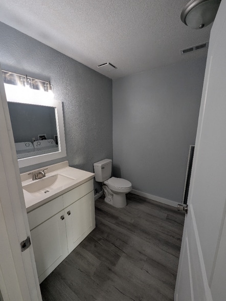 Building Photo - 597 SE 110th Rd