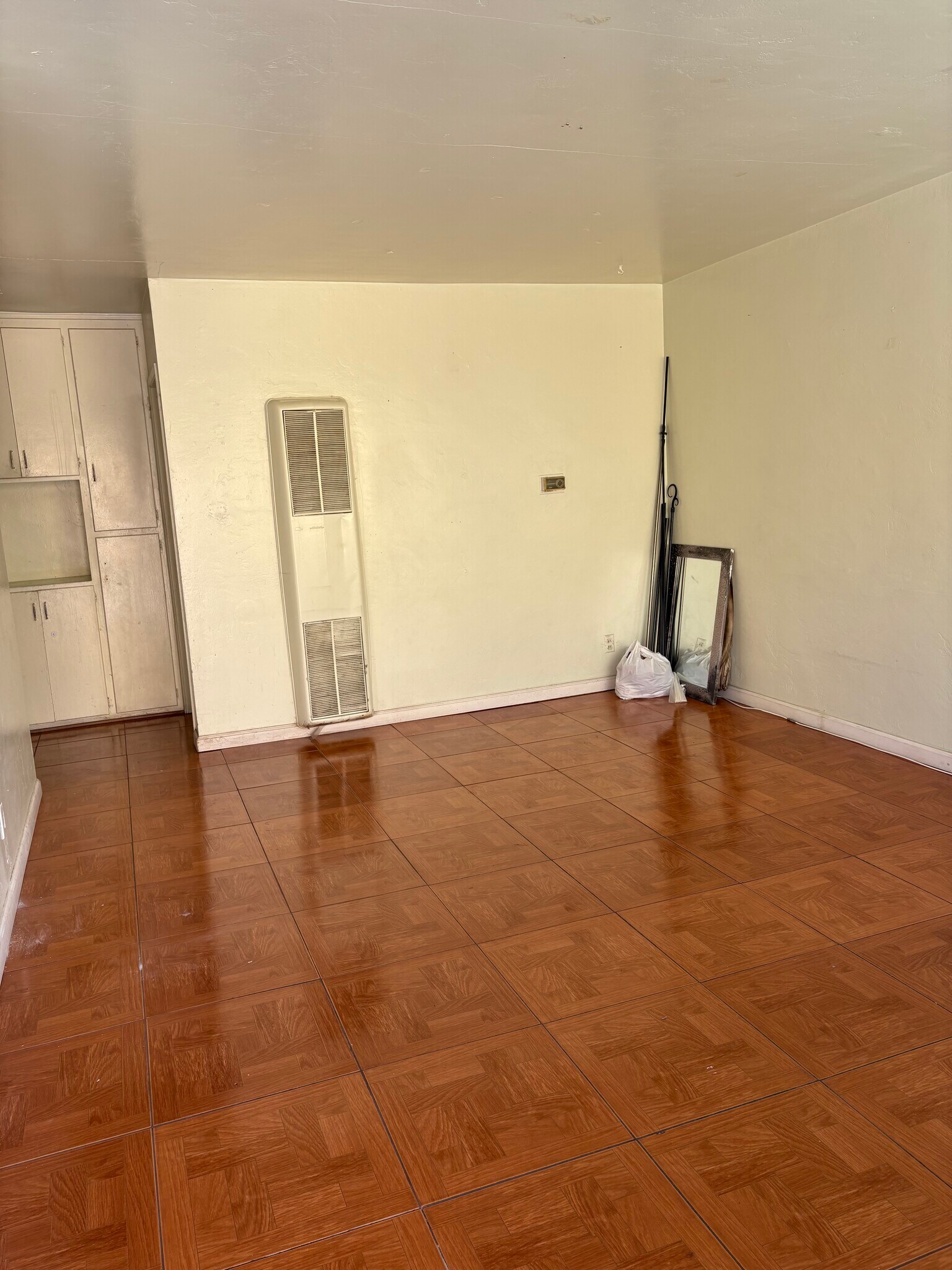 Building Photo - 5073 Sterling Ct