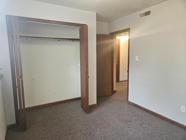 Building Photo - 708 N Campbell St