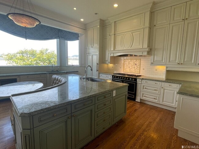 Building Photo - 50 Scenic Way