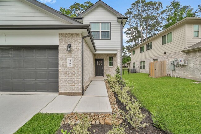 Building Photo - 3346 Torrey Pines Dr
