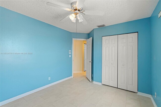 Building Photo - 18405 NW 9th Ct