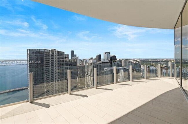 Building Photo - 300 Biscayne Blvd Way