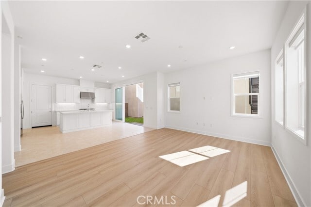 Building Photo - 297 Shoveler