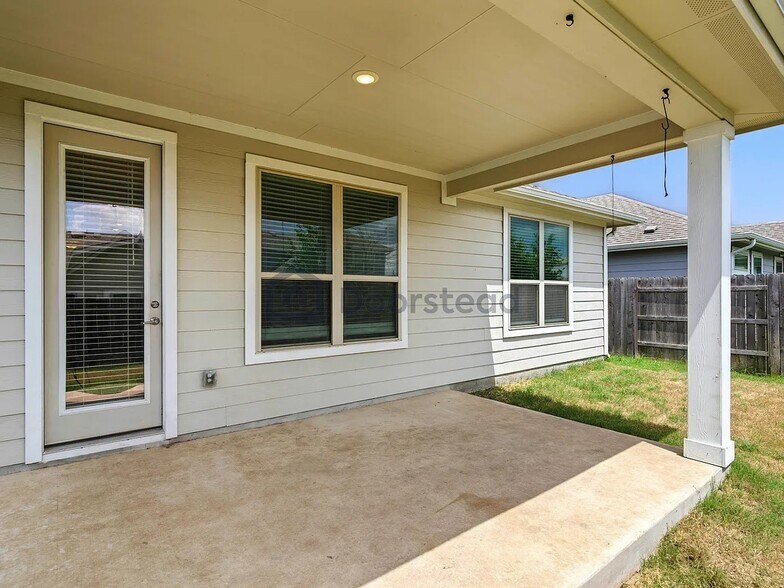 Building Photo - 8207 Cottage Rose Dr