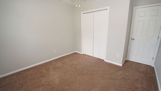 Building Photo - 301 Scranton Ct