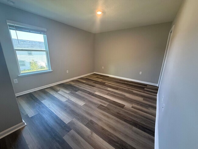Building Photo - 128 Great Star Ct