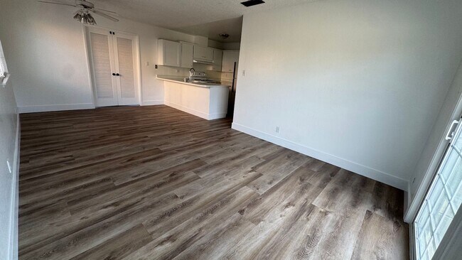 Building Photo - 144 Brophy St