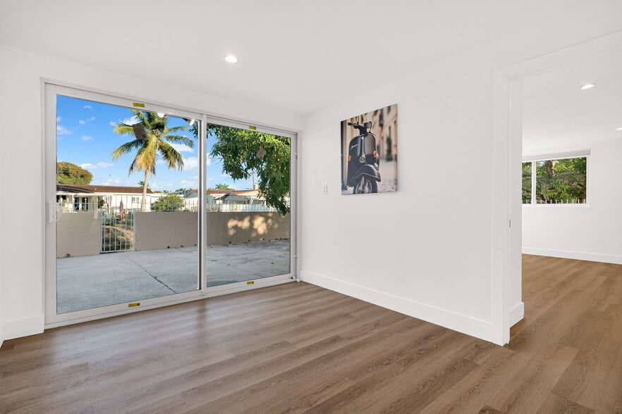 Building Photo - 4701 SW 104th Ct