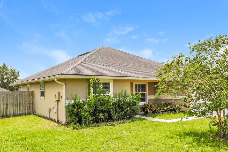 Building Photo - 3163 Pine Haven Dr