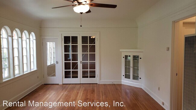 Building Photo - 3087 SE Ankeny St