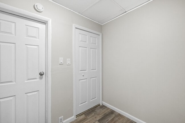 Building Photo - 1534 5th Ave