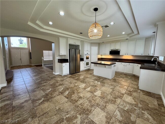 Building Photo - 6586 W Diablo Dr