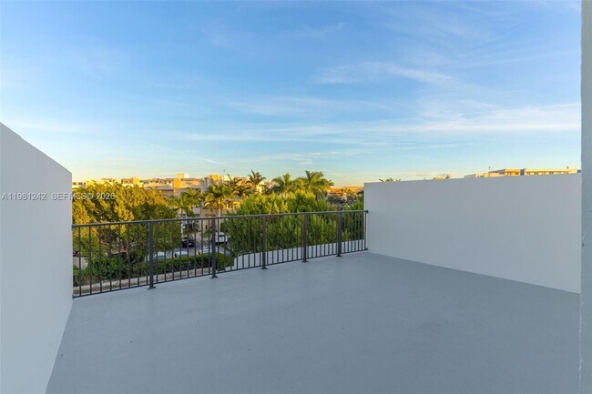 Building Photo - 26103 SW 145th Ave