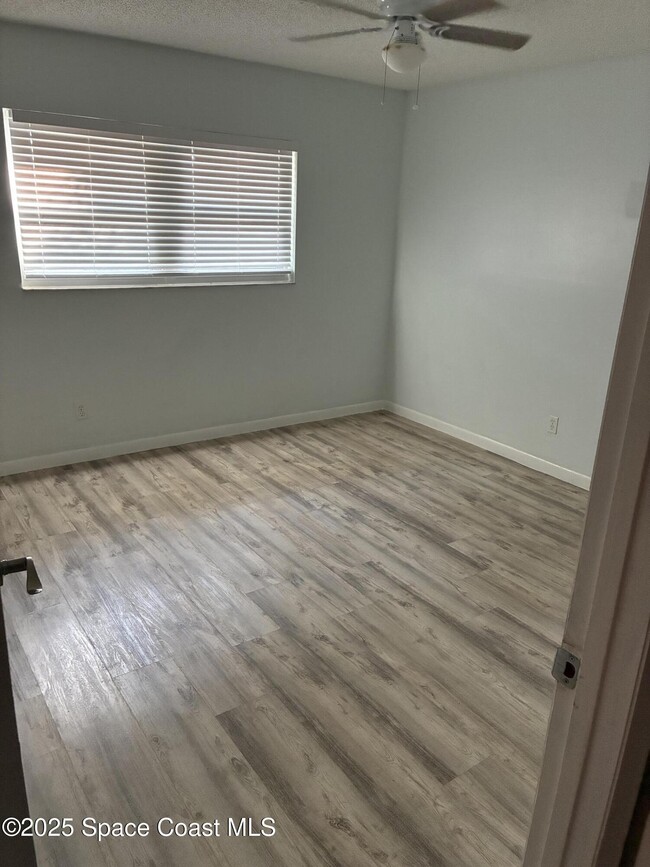 Building Photo - 467 Ibis Ln