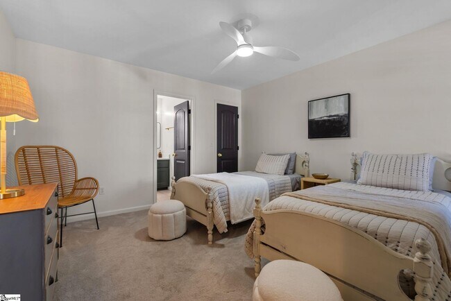 Building Photo - 7 Hamilton Ave