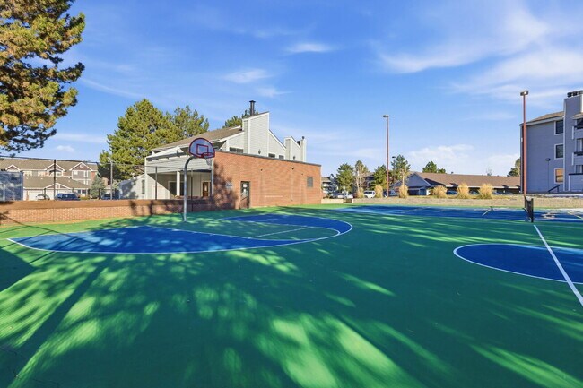 Building Photo - 2 Bed 2 Bath Condo With Balcony!