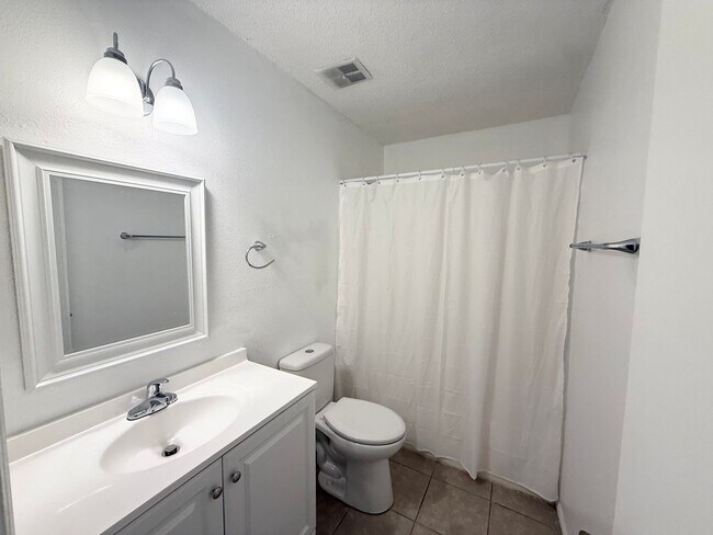 Building Photo - Myrtle Beach - 2 Bedroom / 1.5 Bathroom Townhome