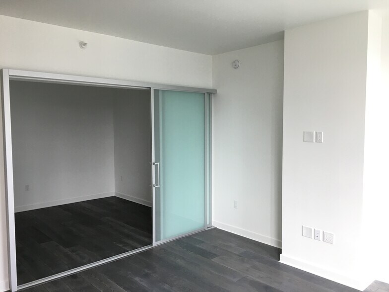 Building Photo - 1688 Pine St