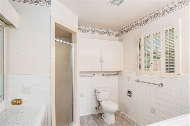 Building Photo - 7527 Quail Run Dr