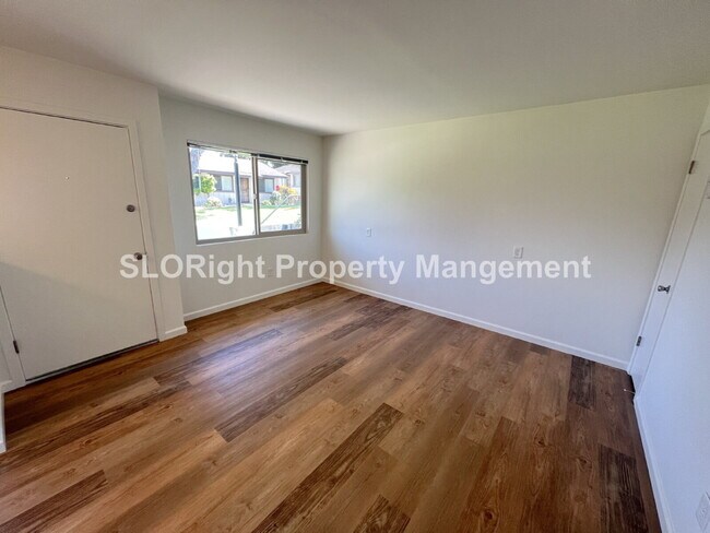 Building Photo - AVAILABLE JUNE - 1 Bedroom / 1 Bathroom Condo in Los Osos