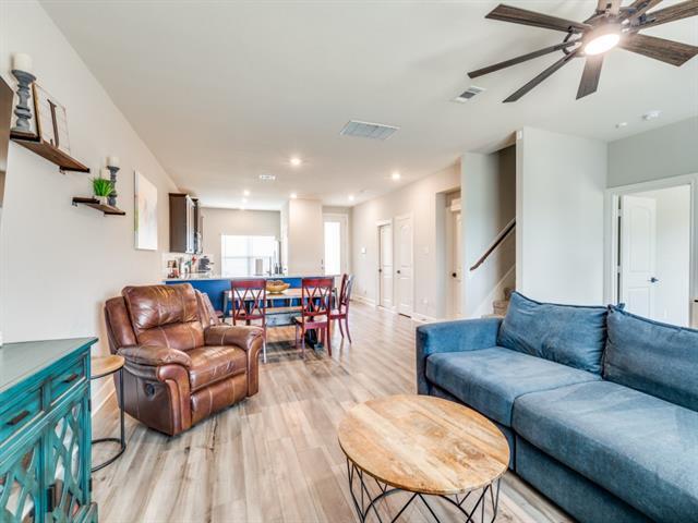Building Photo - 200 Ridgeland Oak Dr