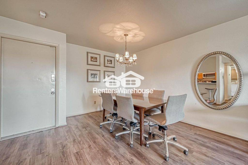 Building Photo - 8433 Hearth Dr