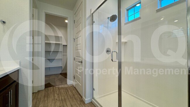 Building Photo - 1068 E Sabino Dr