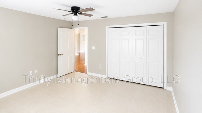 Building Photo - 9400 Alta Sol Way