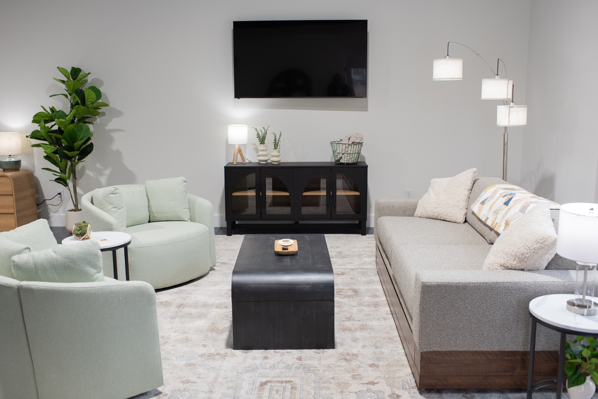 Building Photo - 804 N Moravian St